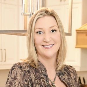 Meet your Posher, Stacy